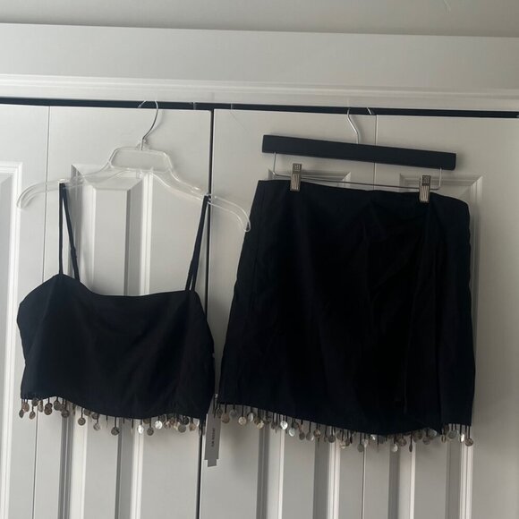 NWT JASON WU Wrap Skirt and Top Crop Seashell Sequin Trim Black Set, 6 - Picture 1 of 10